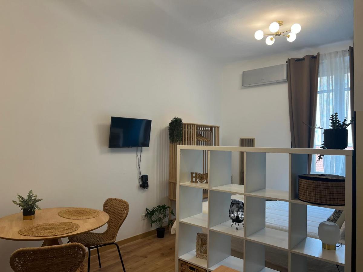 Regina Milano Ai Navigli - Sky Tv, Wifi And Breakfast Box 아파트 외부 사진