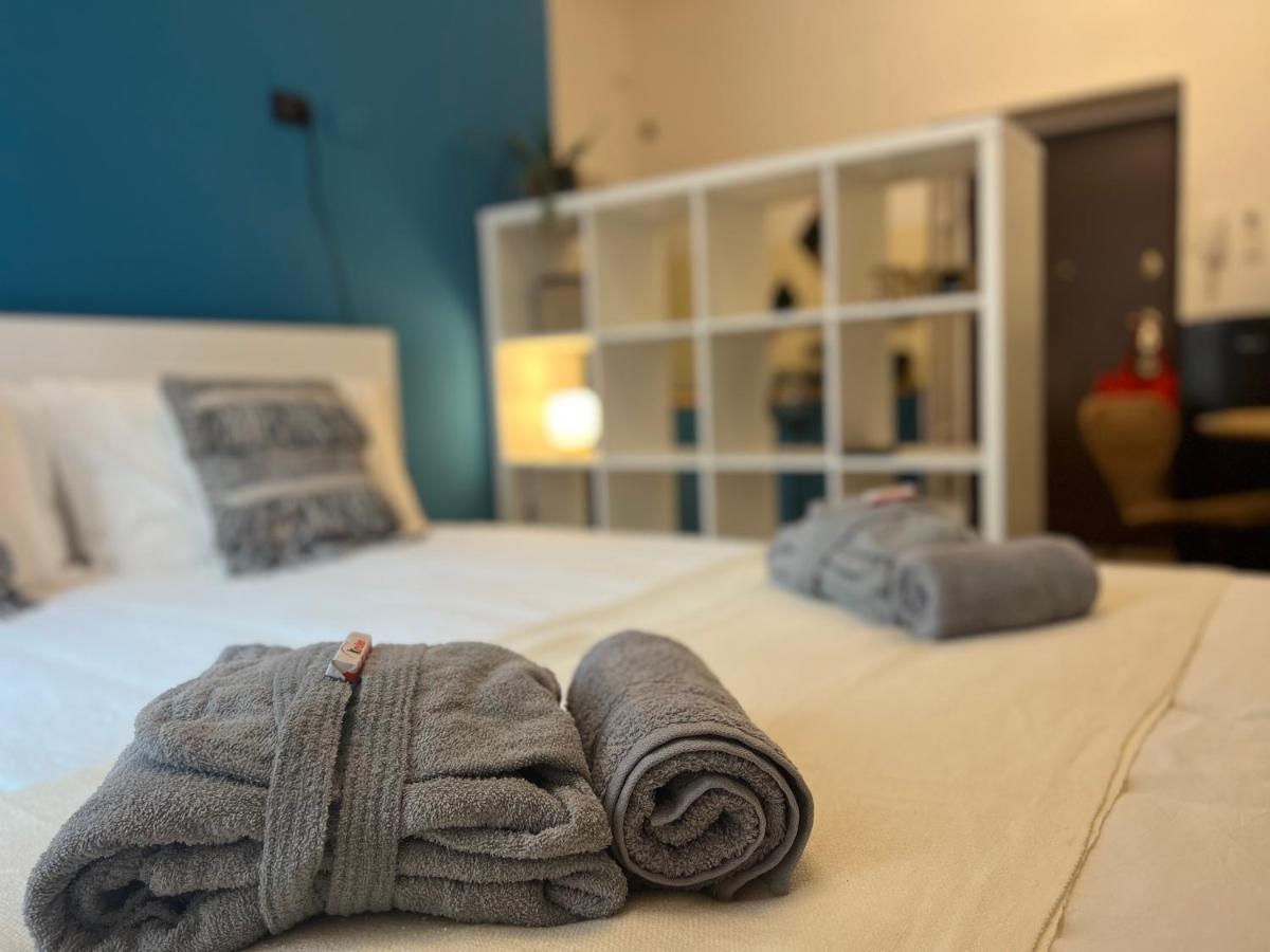 Regina Milano Ai Navigli - Sky Tv, Wifi And Breakfast Box 아파트 외부 사진