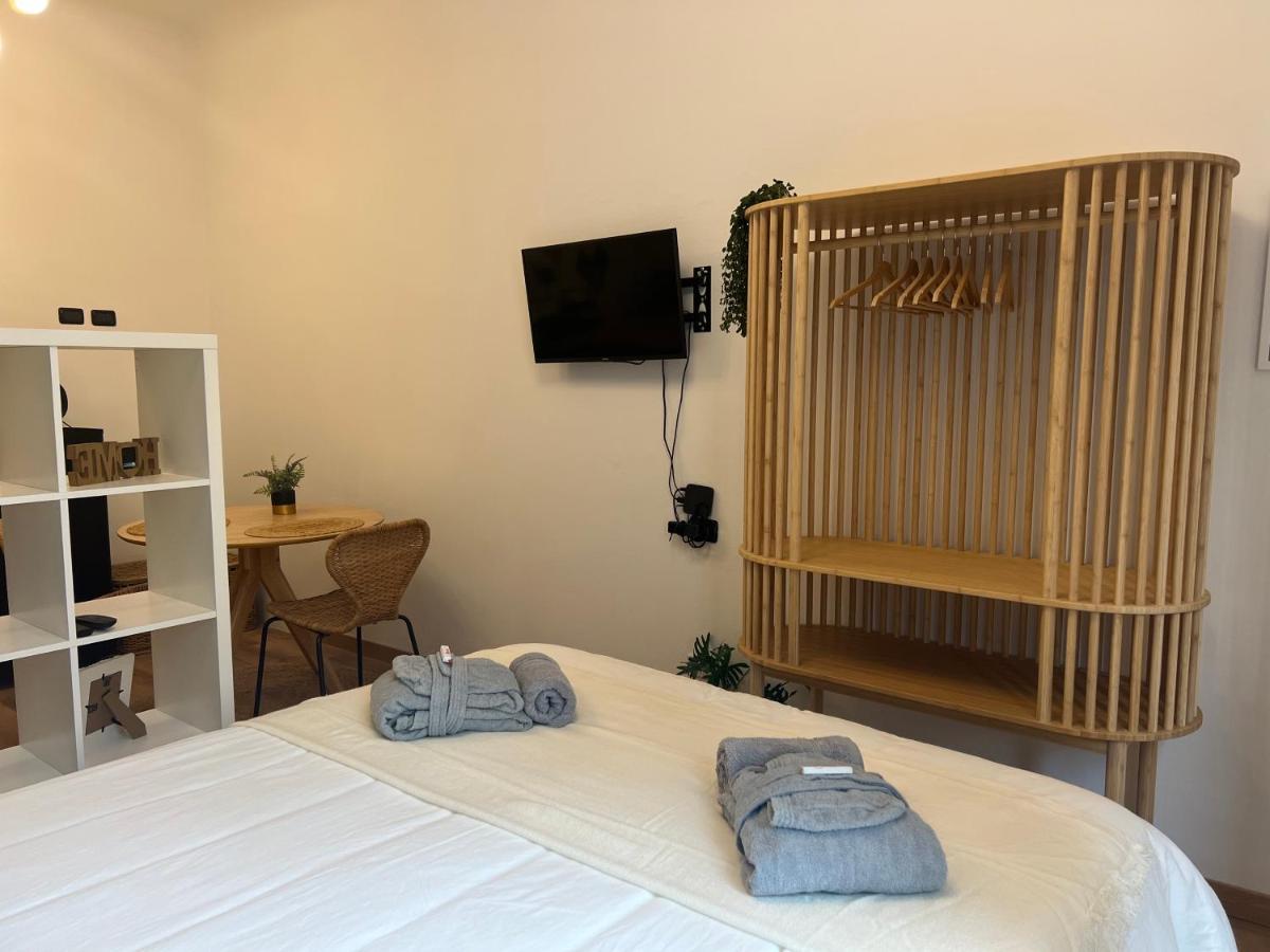 Regina Milano Ai Navigli - Sky Tv, Wifi And Breakfast Box 아파트 외부 사진