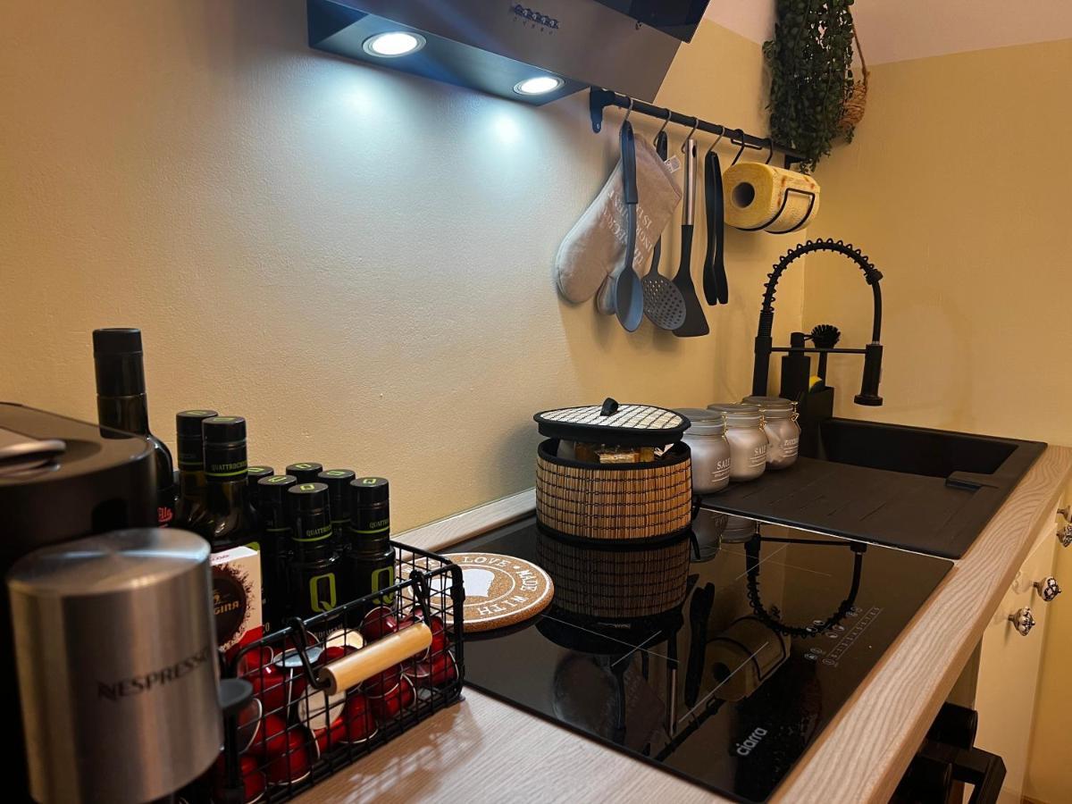 Regina Milano Ai Navigli - Sky Tv, Wifi And Breakfast Box 아파트 외부 사진