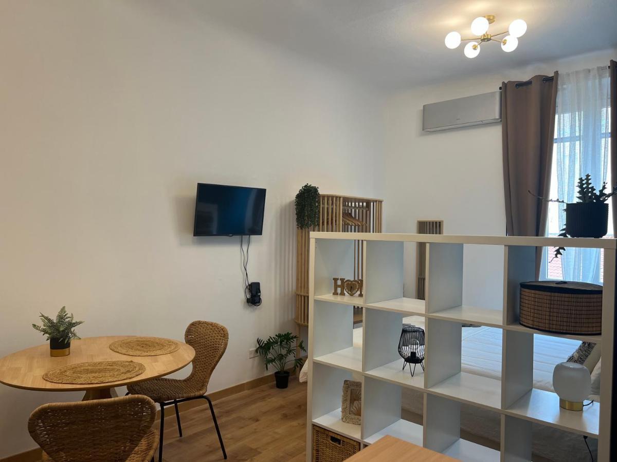 Regina Milano Ai Navigli - Sky Tv, Wifi And Breakfast Box 아파트 외부 사진